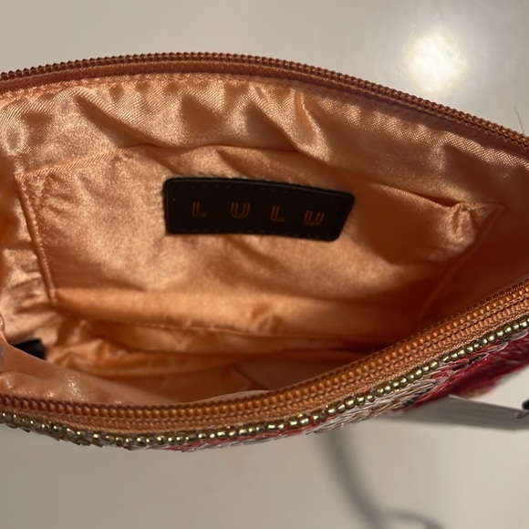 NWT Lulu NYC Multi colored Sequin flower wristlet - Picture 8 of 12